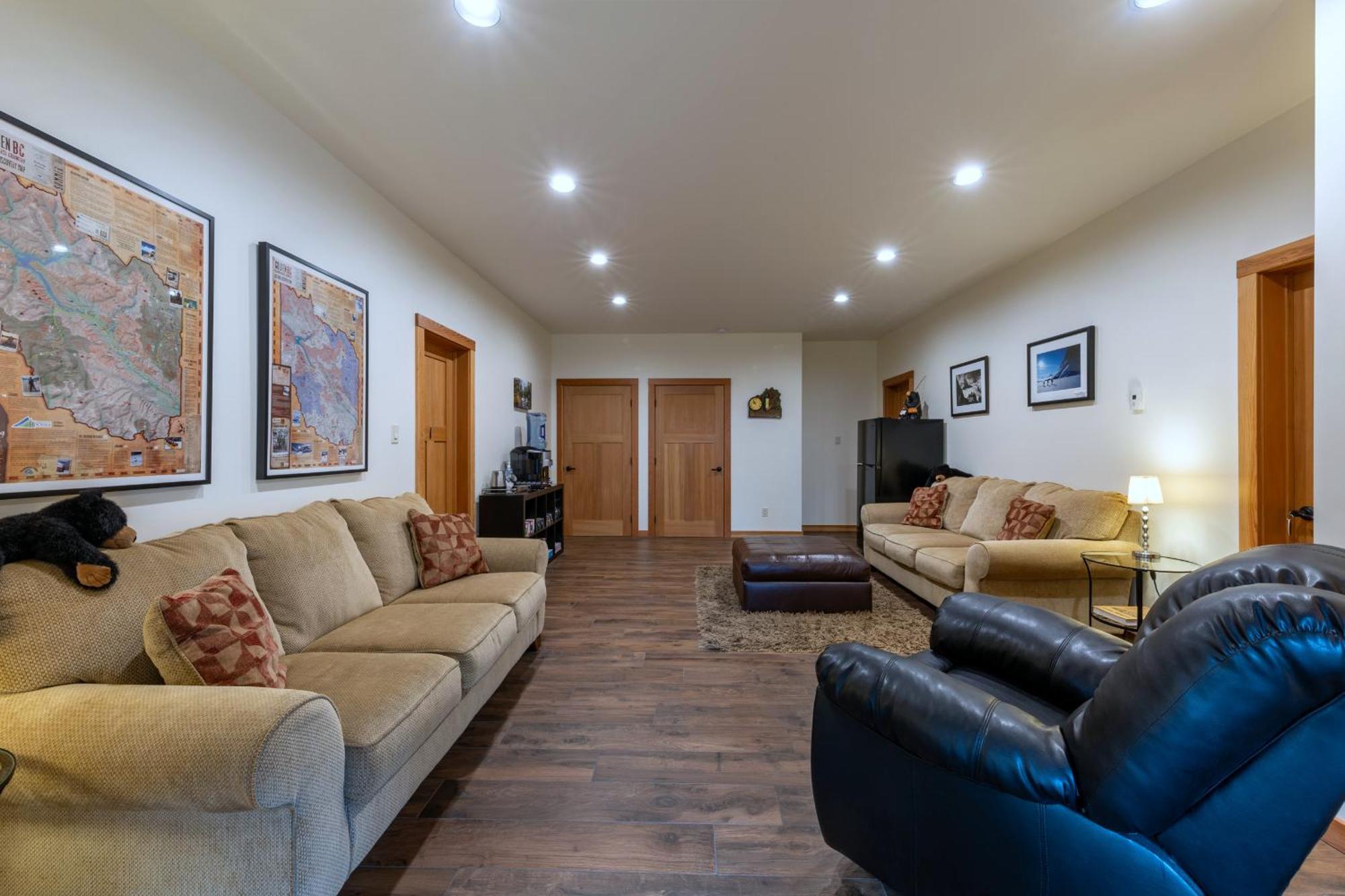 Canyon Ridge Lodge Голден Экстерьер фото